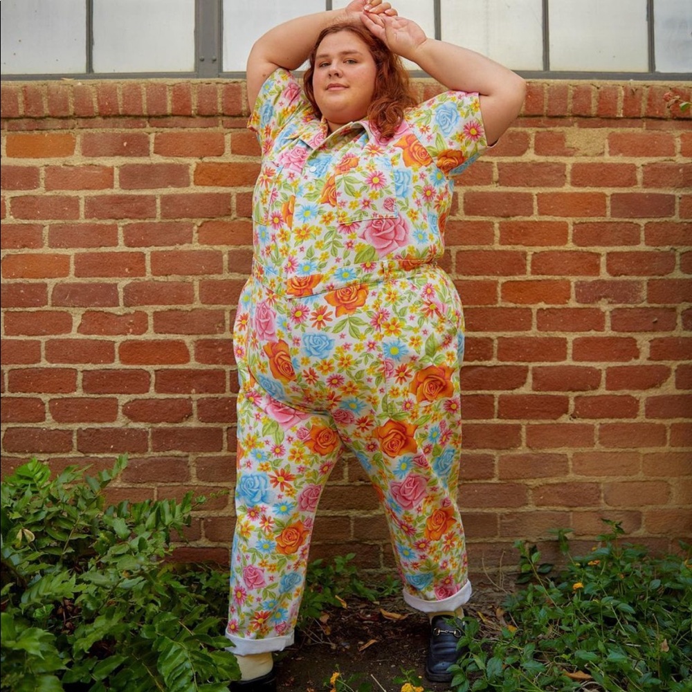 Big bud press floral wallpaper print jumpsuit 3xl | coveralls | plus size